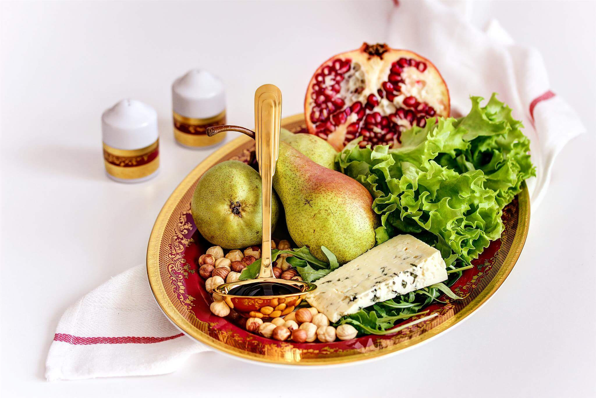 Caramelized-Pear-Salad-with-Hazelnut-Vinaigrette.jpg Caramelized-Pear-Salad-with-Hazelnut-Vinaigrette.jpg